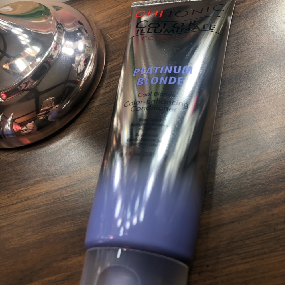 CHI Color Illuminate Conditioner Platinum Blonde